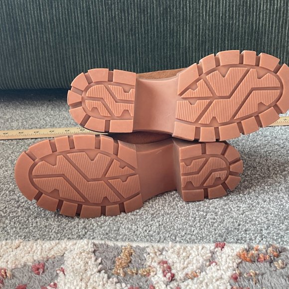 NWOT Madden Girl Brown Ankle Boots size 8 - Picture 3 of 7